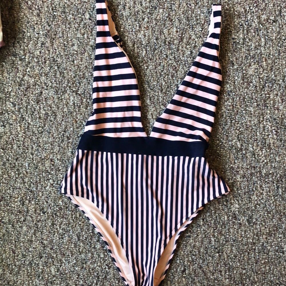Worn once aerie one piece